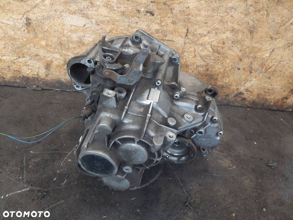 SKRZYNIA BIEGÓW VOLKSWAGEN PASSAT B6 2.0 TDI JLU MANUAL 6 BIEGÓW - 3