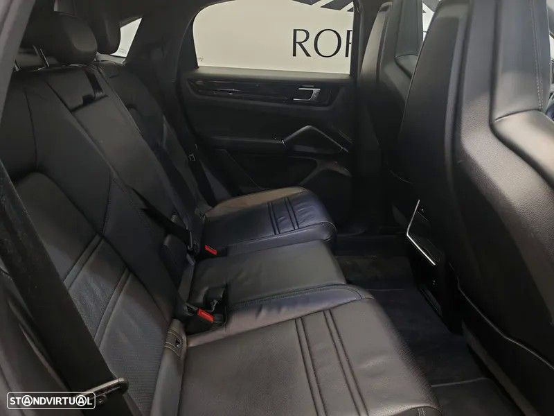 Porsche Cayenne Coupé E-Hybrid - 19