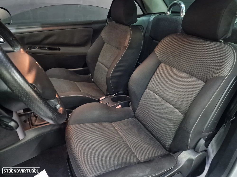 Peugeot 207 CC 1.6 HDi FAP Sport - 15