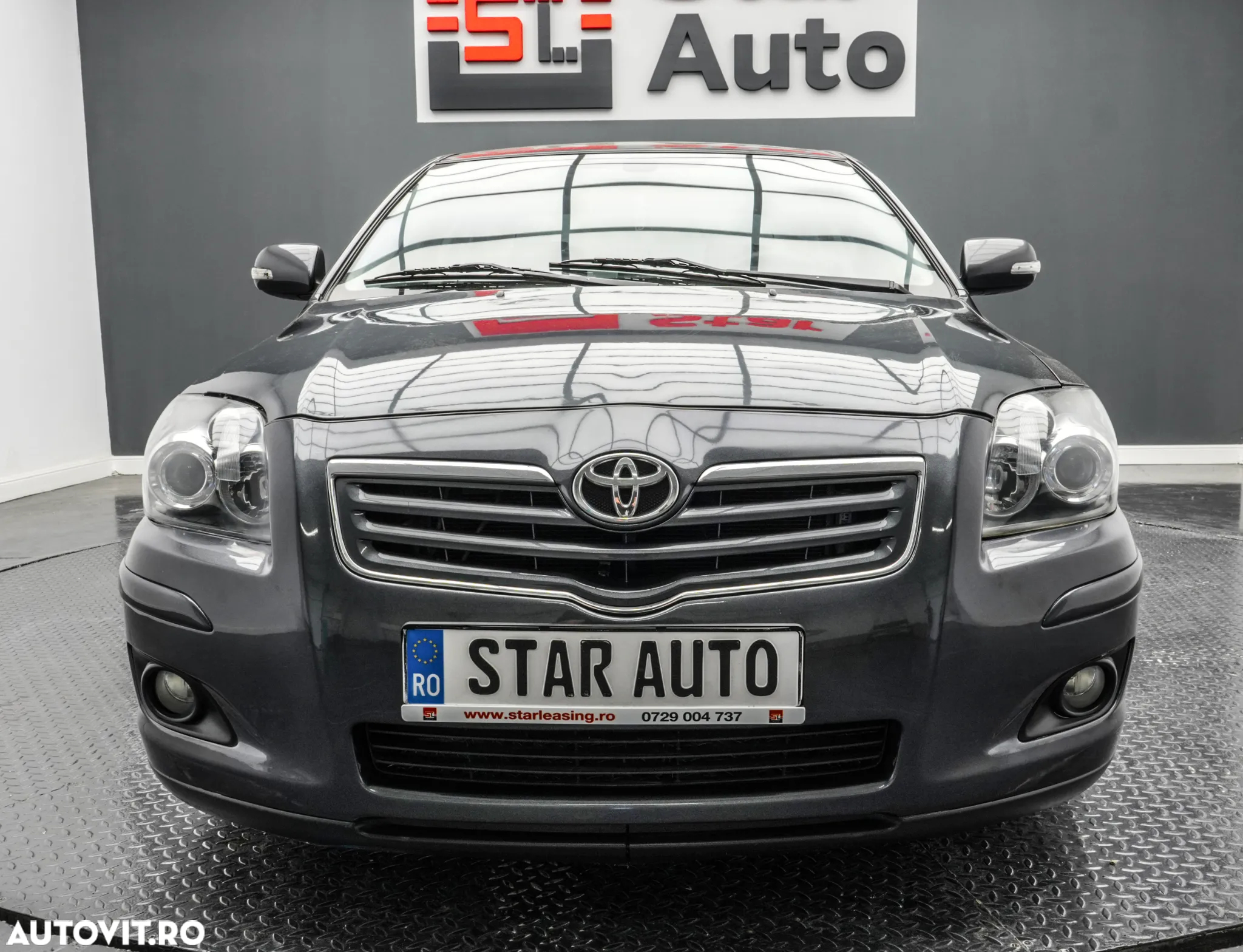 Toyota Avensis 1.8 Sedan Terra - 2