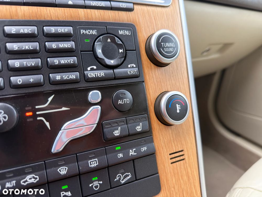 Volvo XC 60 D5 AWD Momentum - 31