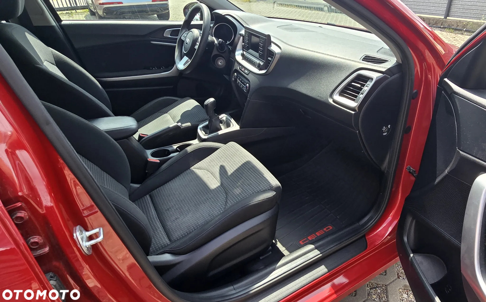 Kia Ceed 1.6 CRDi SCR S - 21
