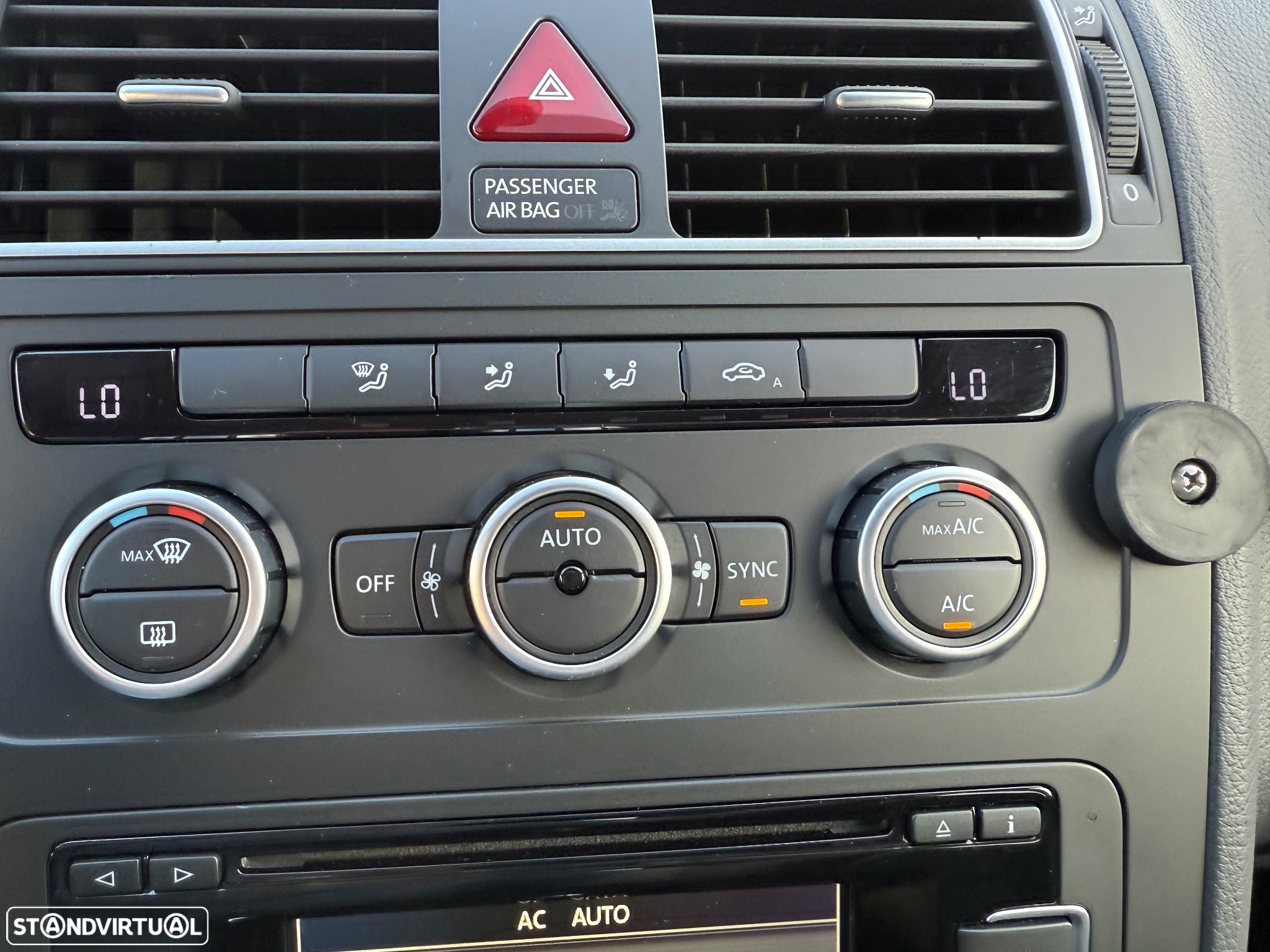 VW Touran 1.6 TDI DPF BlueMotion DSG Comfortline - 29