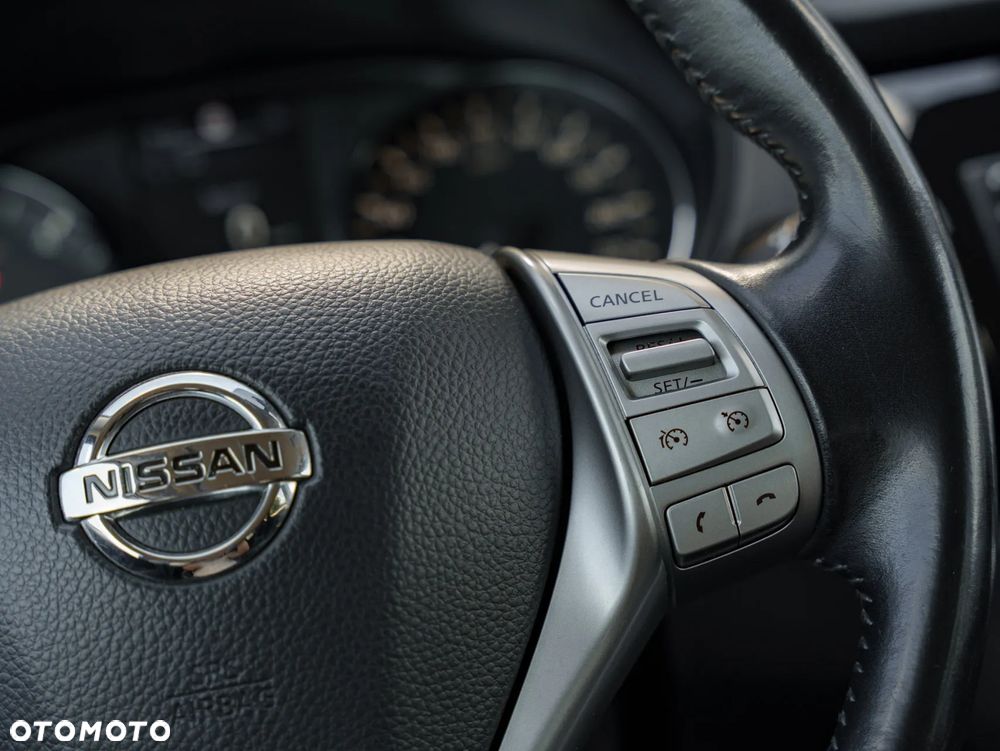 Nissan Qashqai 1.6 dCi Xtronic TEKNA+ - 35