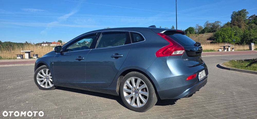 Volvo V40 D2 R-Design Summum - 5