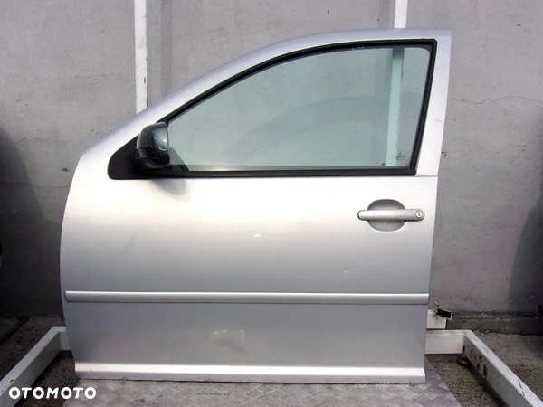 VW Bora drzwi lewy przód LB7Z