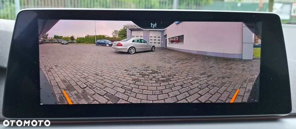 BMW Seria 5 540i GPF xDrive - 23