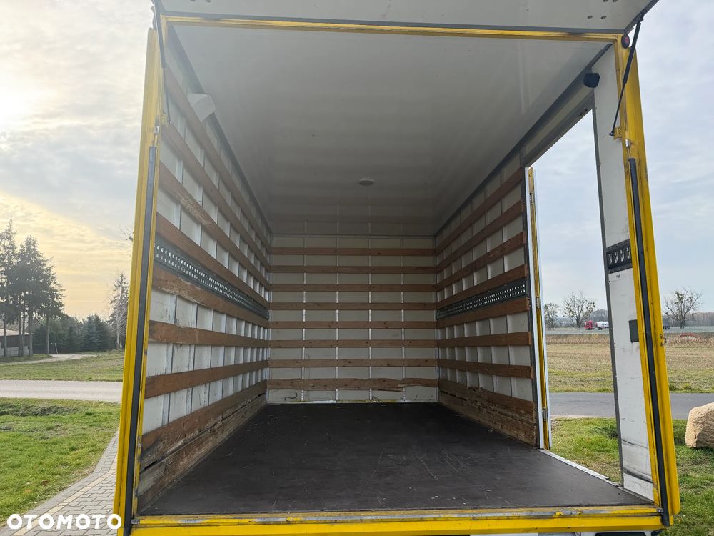 Mercedes-Benz Sprinter - 8