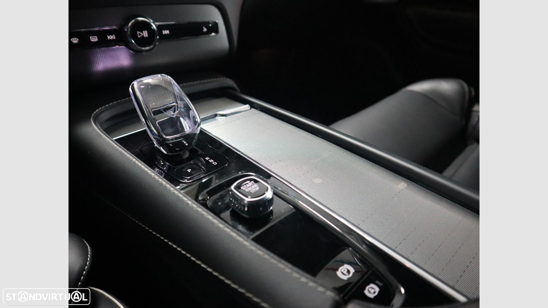 Volvo XC 90 2.0 T8 PHEV Ultimate Dark AWD - 33