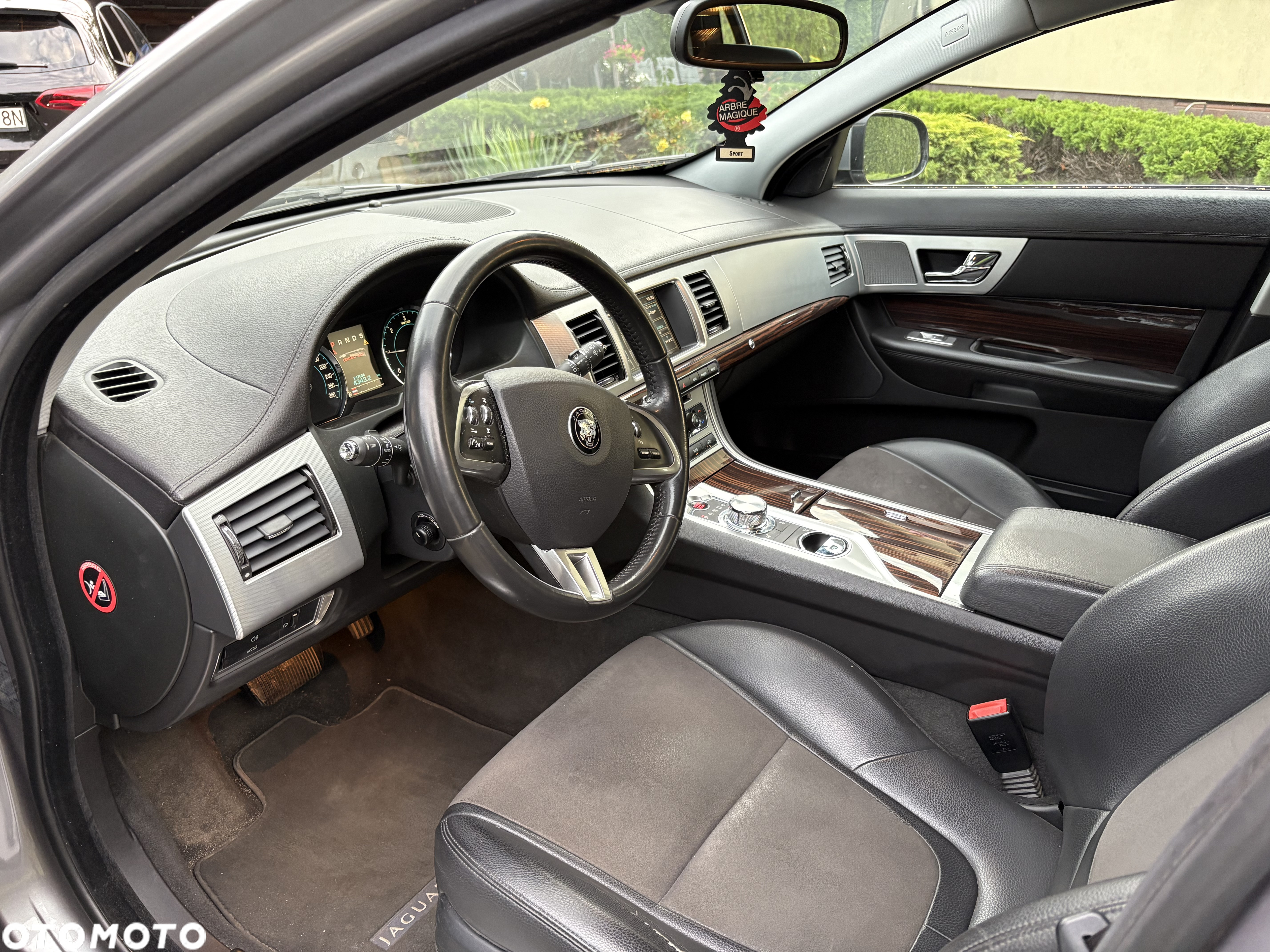 Jaguar XF 2.2 D Luxury - 7