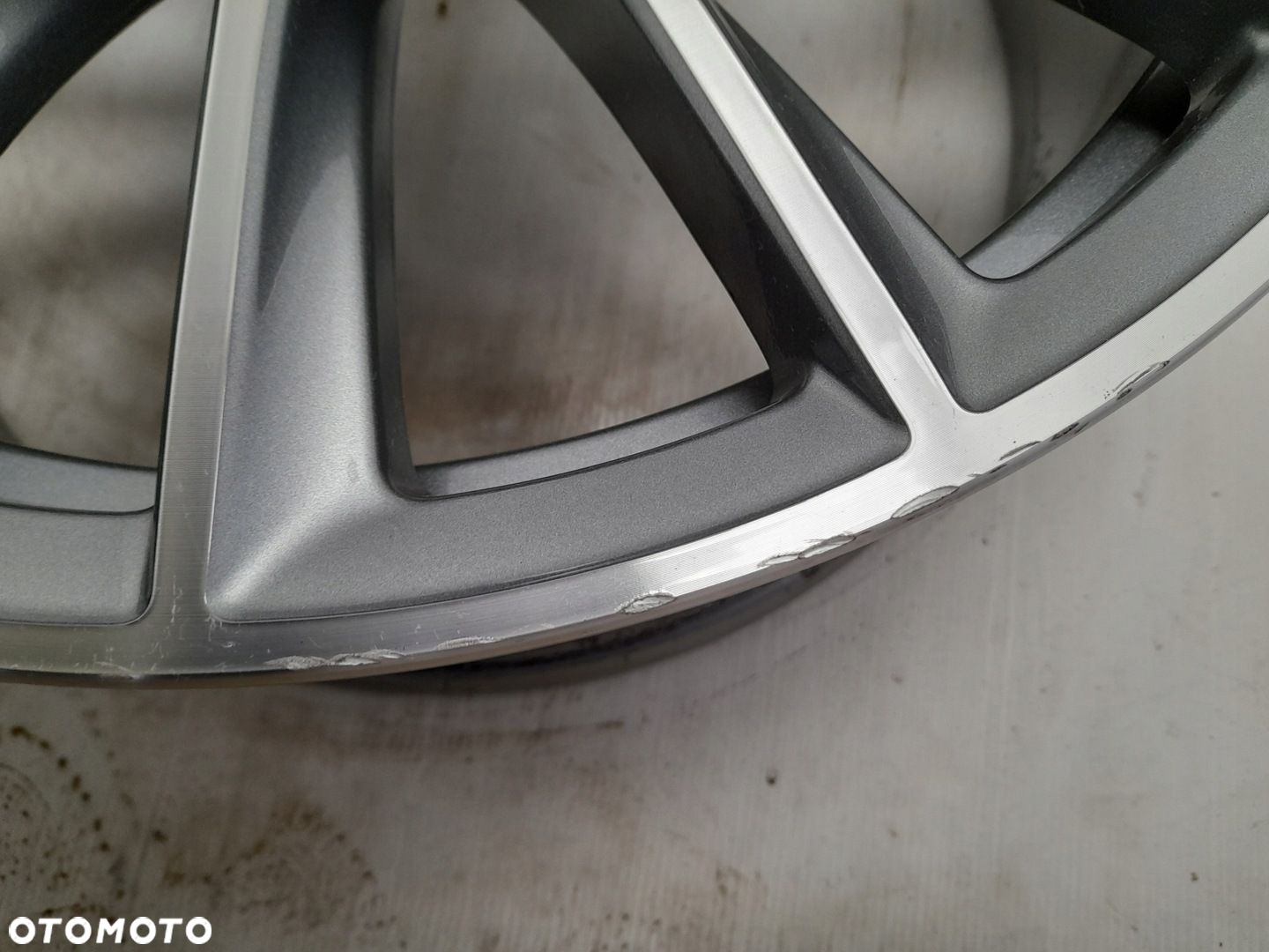 Felgi aluminiowe Mercedes OE A2234011500 9.0" x 20" 5x112 ET34 - 11