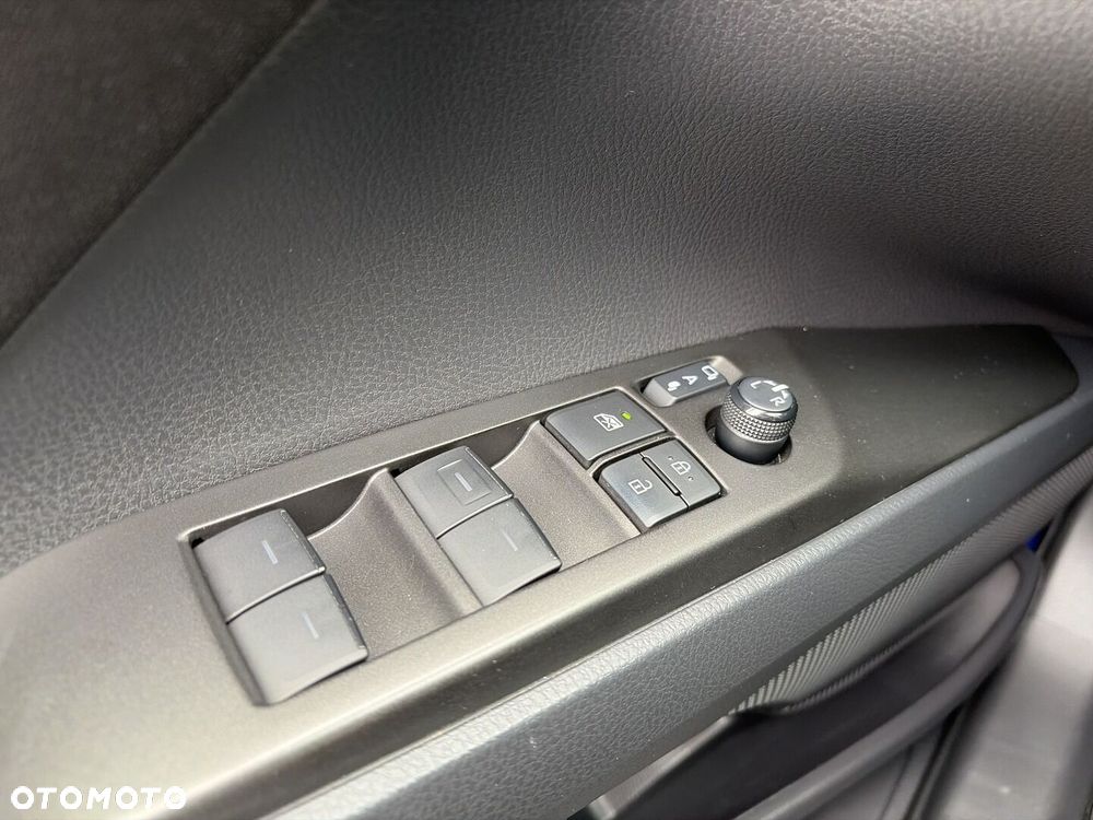 Toyota Camry 2.5 Hybrid Comfort CVT - 13