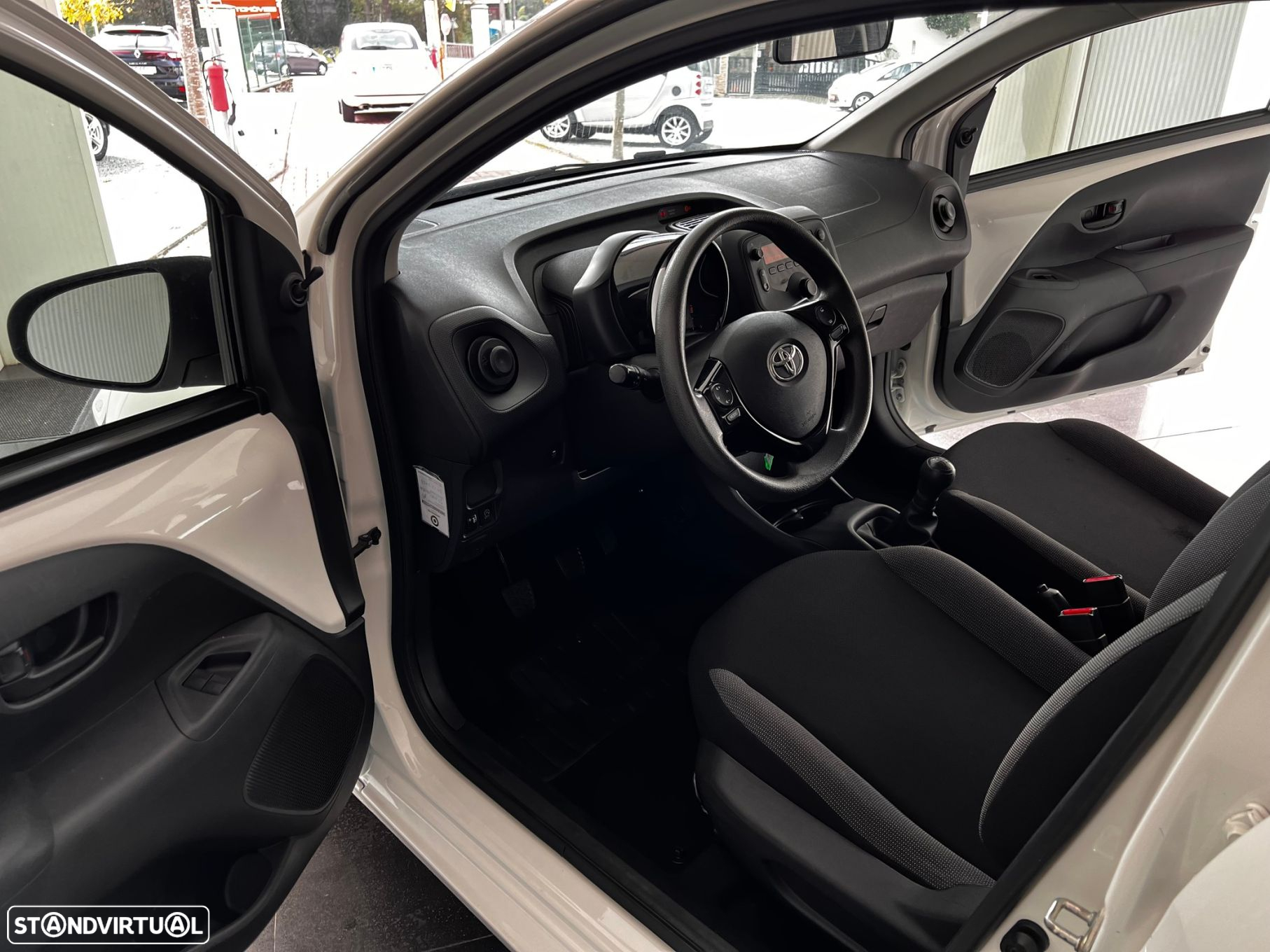 Toyota Aygo 1.0 X-Play - 13