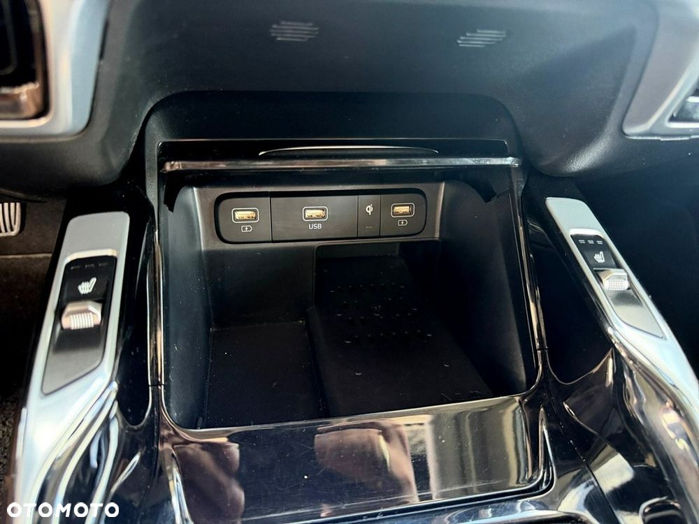 Kia Sorento - 33