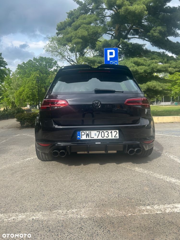 Volkswagen Golf - 24