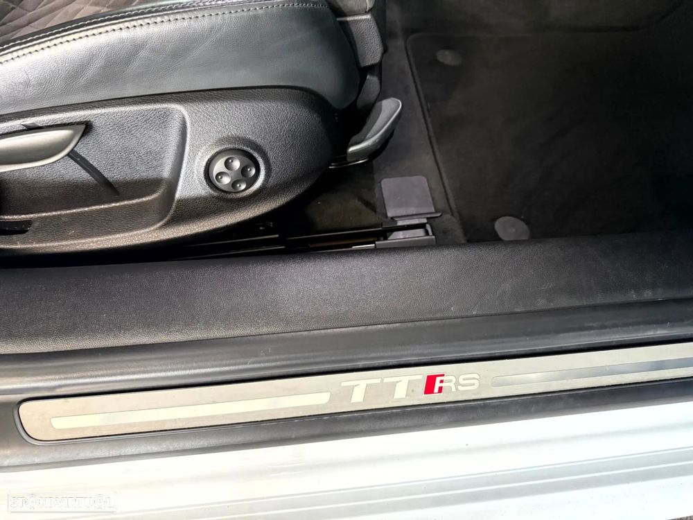 Audi TT RS Coupé 2.5 TFSi quattro S tronic - 46