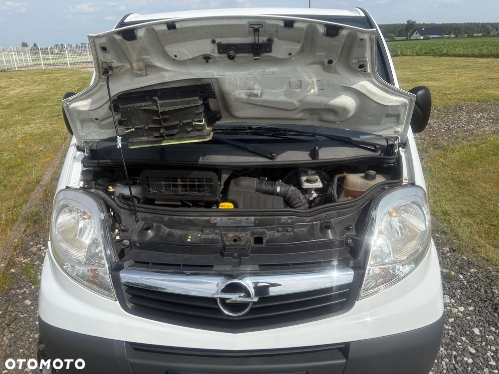 Opel Vivaro - 10