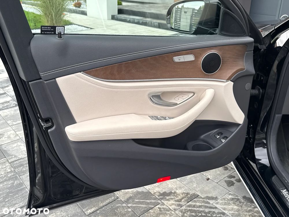 Mercedes-Benz Klasa E 300 Exclusive - 29