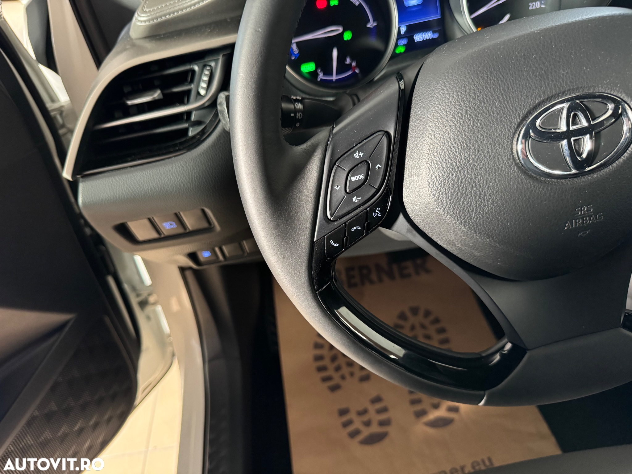 Toyota C-HR 1.8 Hybrid Black&White - 9