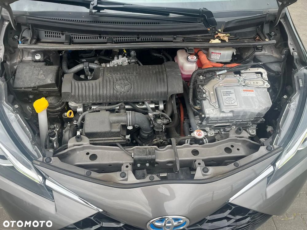 Toyota Yaris Hybrid 1.5 Selection Style - 13