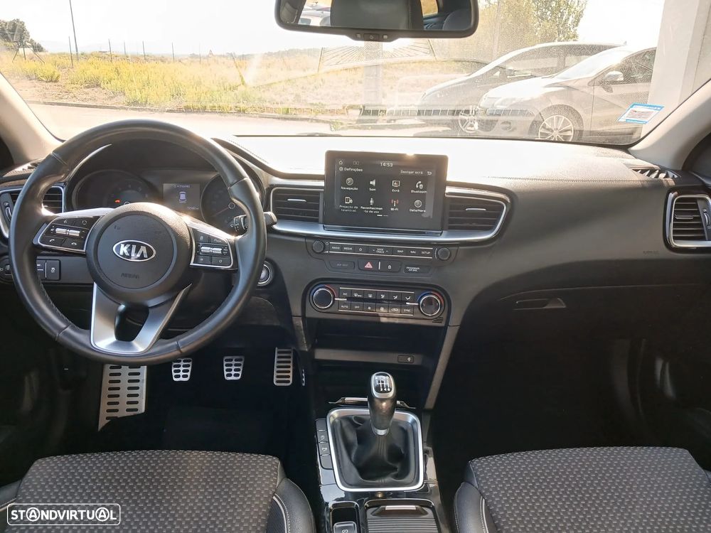 Kia Ceed SW 1.0 T-GDI Drive - 27