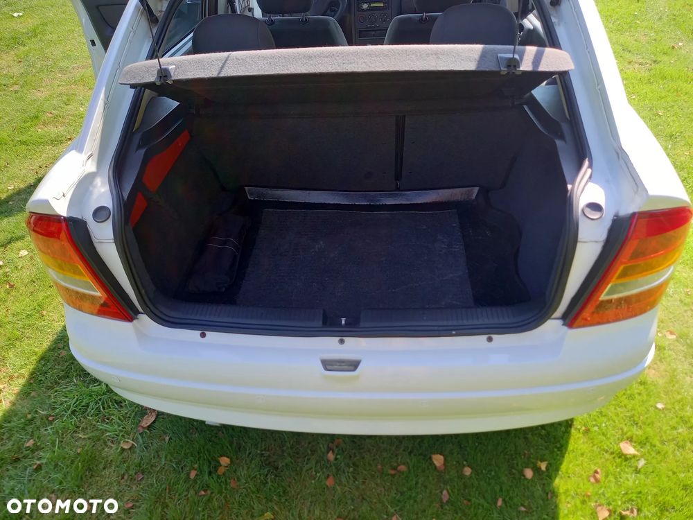 Opel Astra 1.4 - 11