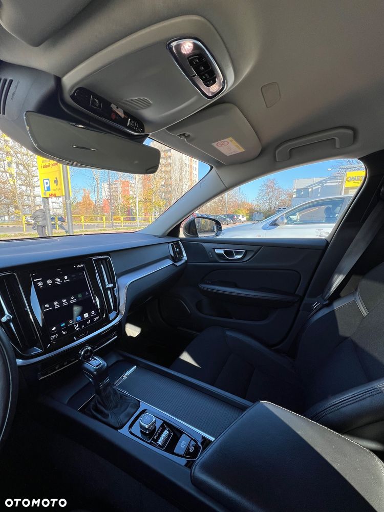 Volvo V60 D3 Momentum Pro - 21