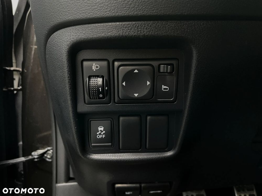 Nissan Juke 1.6 DIG-T N-Connecta - 32