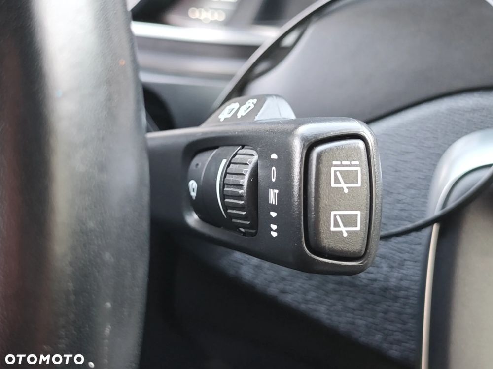 Volvo V40 D2 Momentum - 26