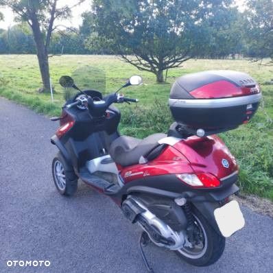 Piaggio MP-3 - 10