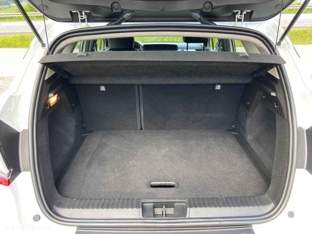 Renault Captur 1.3 TCe mHEV Intens EDC - 31
