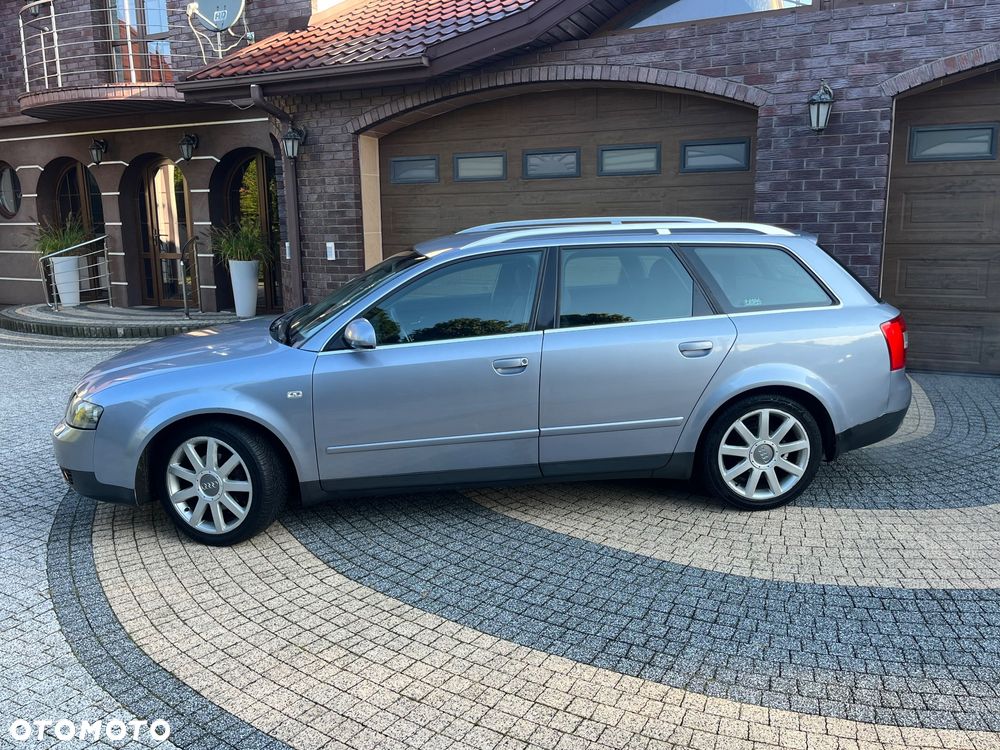 Audi A4 Avant - 32