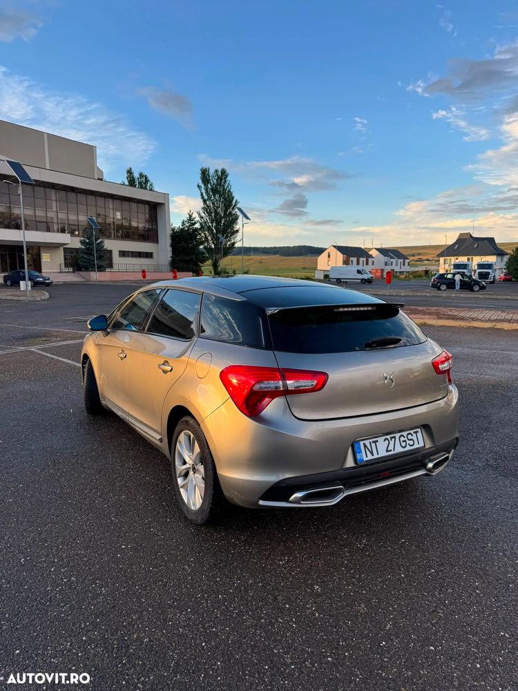 DS Automobiles DS 5 BlueHDi So Chic Aut. - 2
