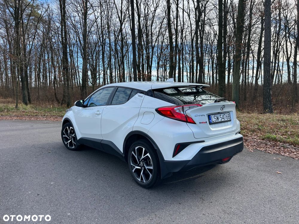 Toyota C-HR - 11