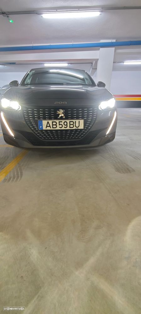 Peugeot 208 2020 photo 3