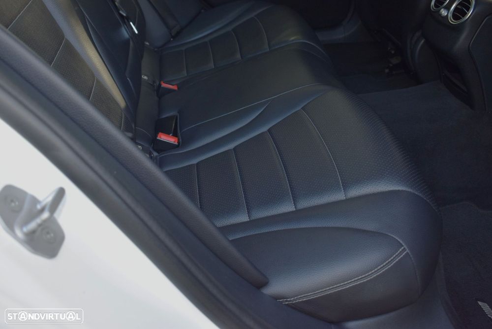 Mercedes-Benz C 180 BlueTEC AMG Line - 38