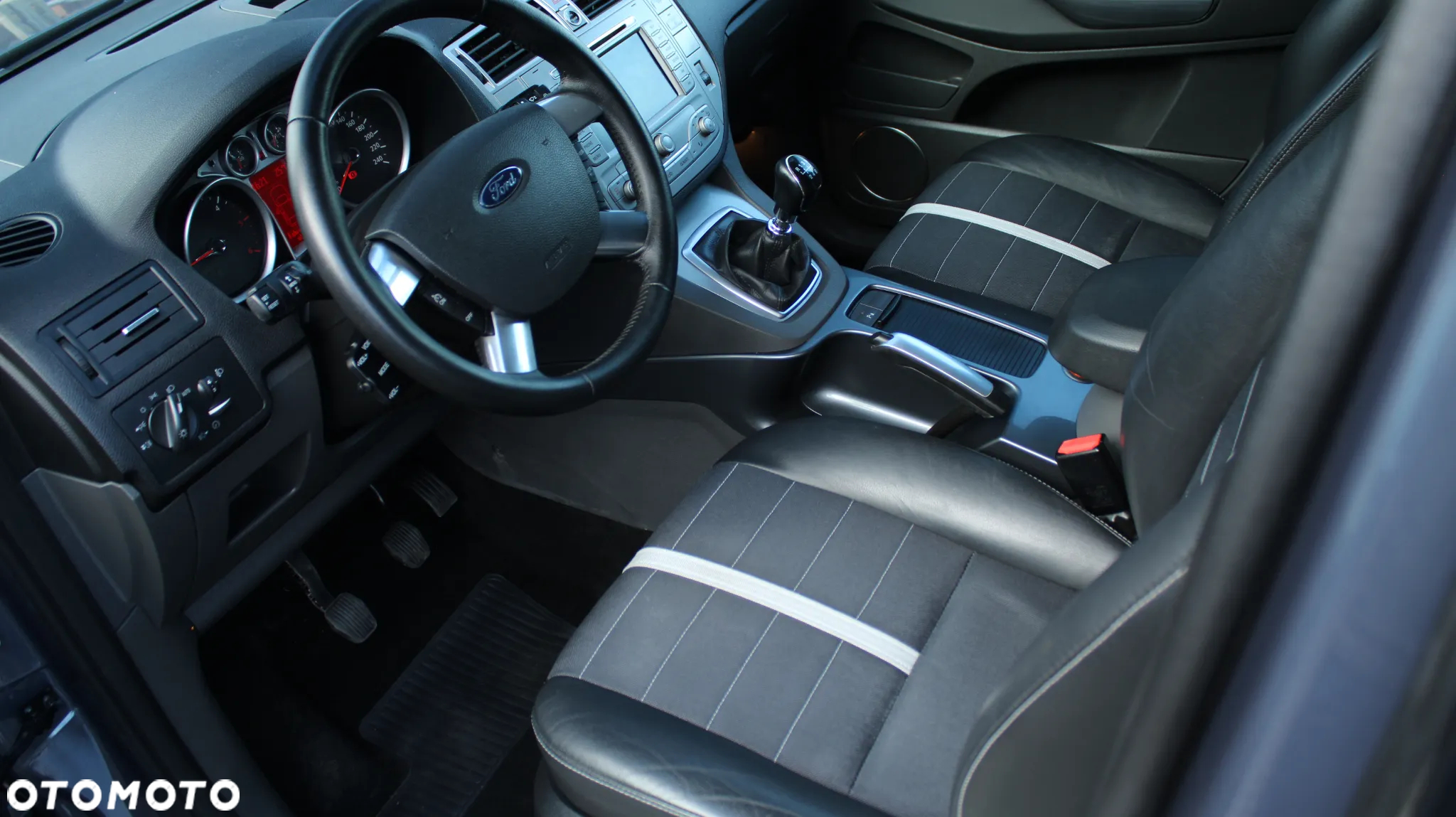 Ford Kuga 2.0 TDCi Titanium S - 21