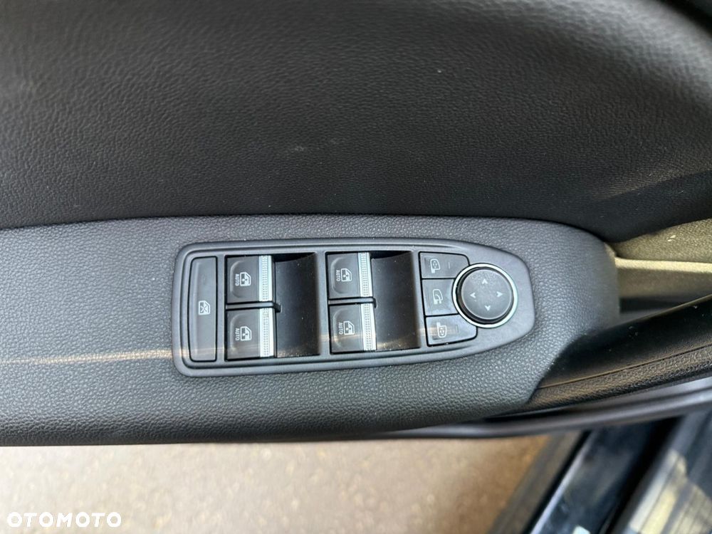 Renault Captur 1.6 E-TECH Plug-In Techno - 17