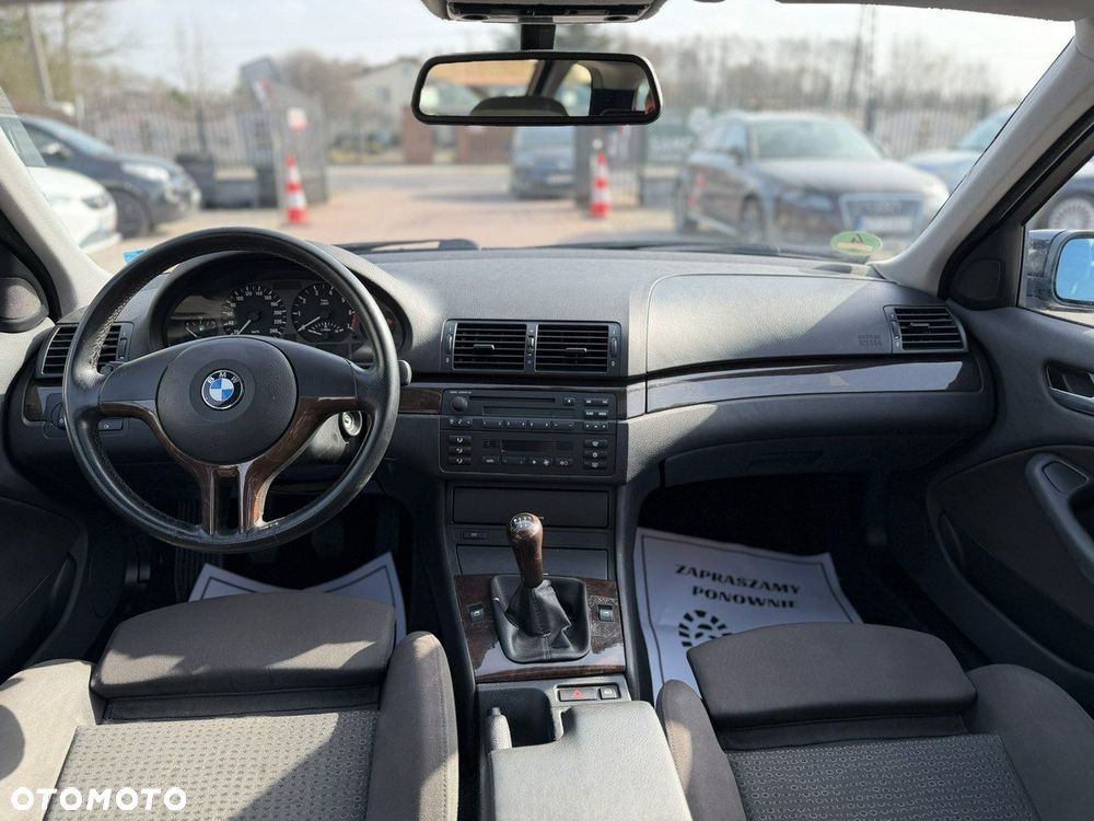 BMW Seria 3 318i - 22