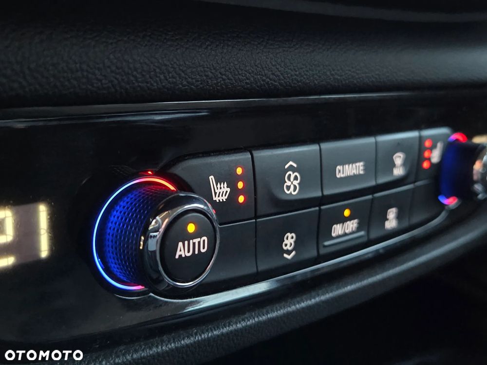 Opel Insignia 2.0 CDTI Elegance S&S - 30