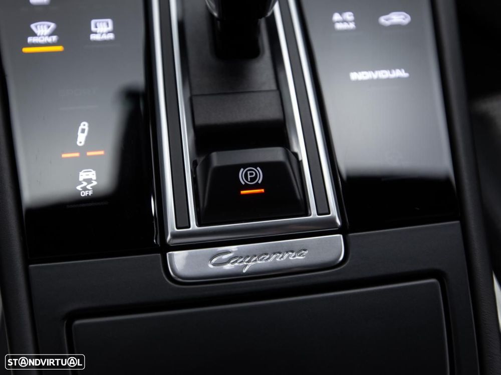 Porsche Cayenne Coupé Turbo S E-Hybrid - 32