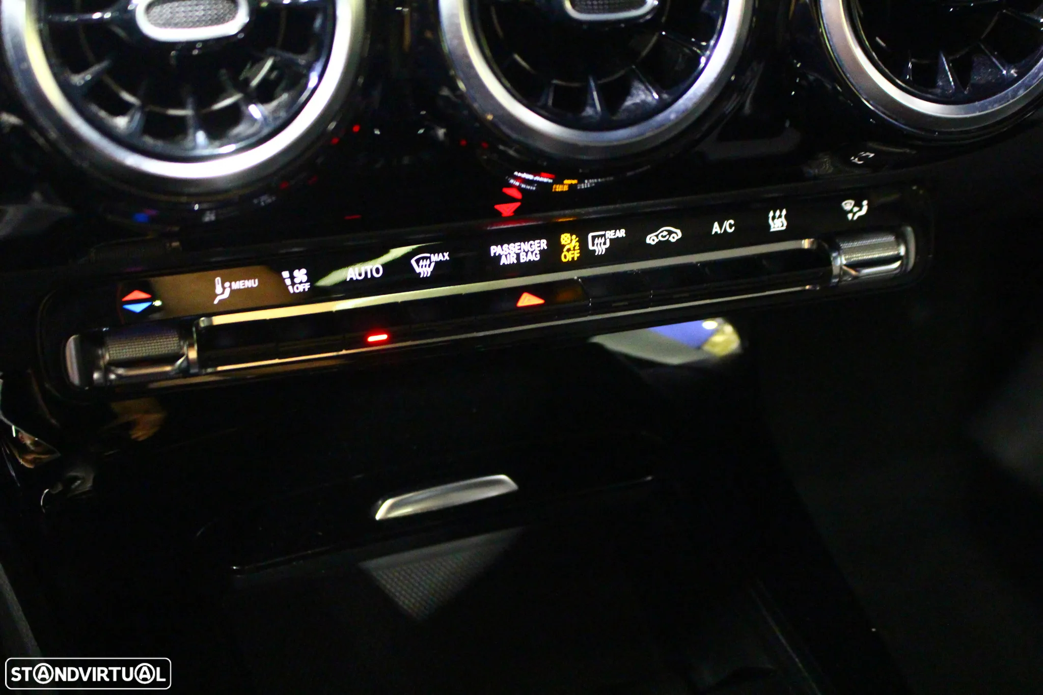 Mercedes-Benz A 250 Limousine e Style Plus - 28