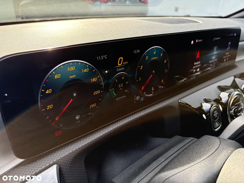 Mercedes-Benz Klasa A 180 AMG Line 7G-DCT - 7