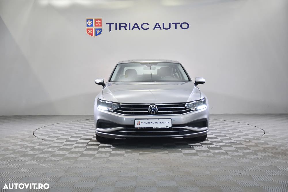 Volkswagen Passat - 8