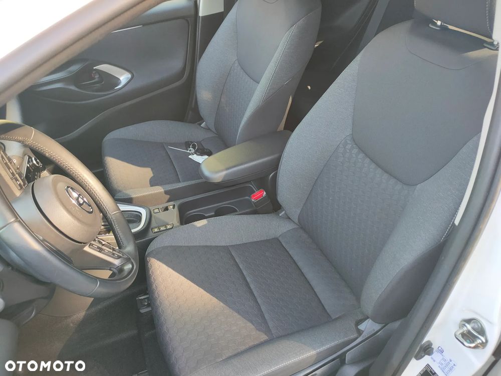 Toyota Yaris - 7