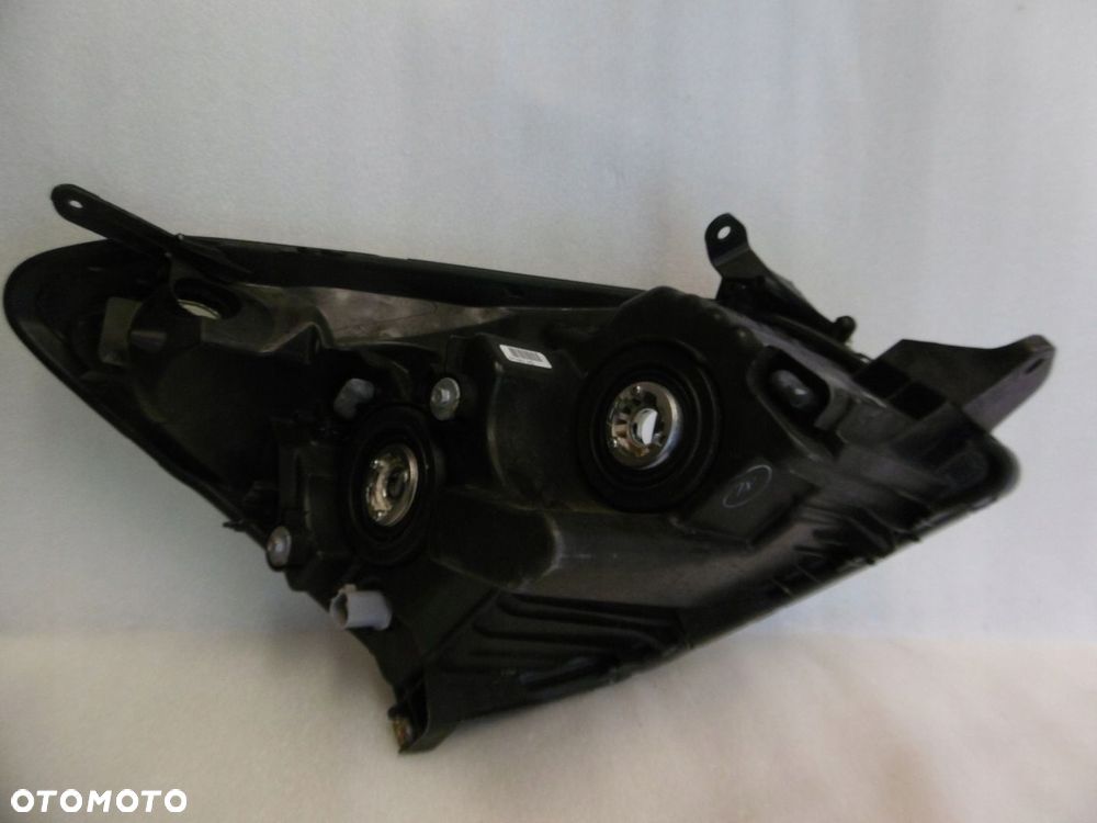 TOYOTA COROLLA VERSO 07/09r - lampa przednia lewa - 5