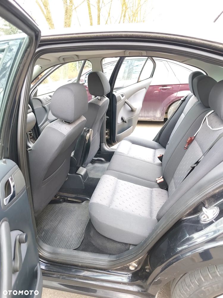 Skoda Octavia 1.6 Tour - 7
