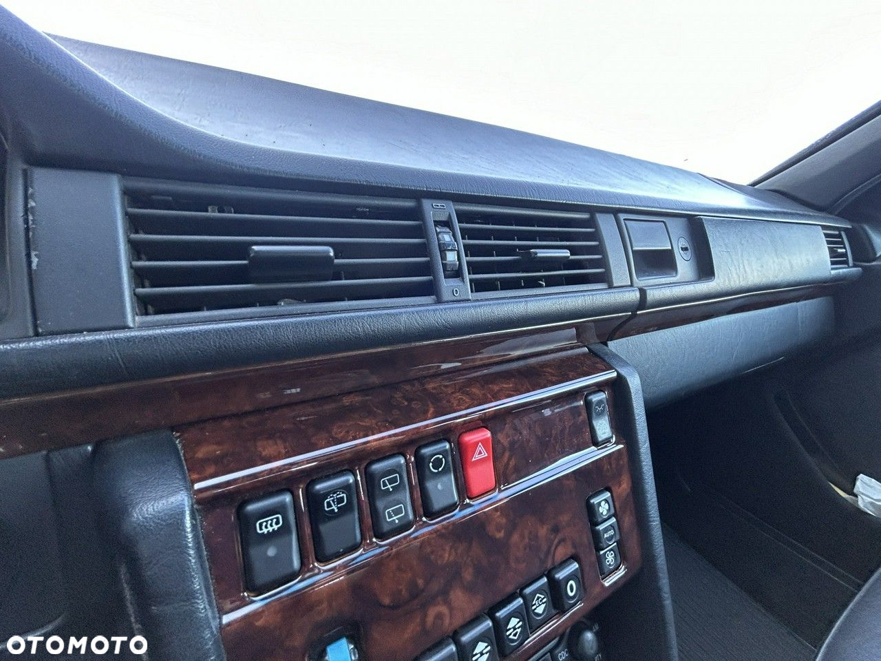 Mercedes-Benz Klasa E 250 T D Elegance - 11