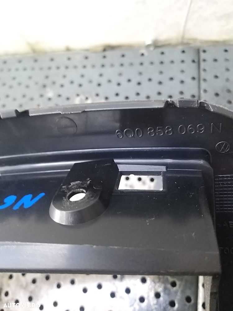 Rama cd player guri ventilatie vw polo 9n 6q0858069n - 3