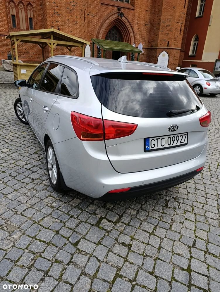 Kia Ceed Cee'd 1.6 CRDi GT Line - 4